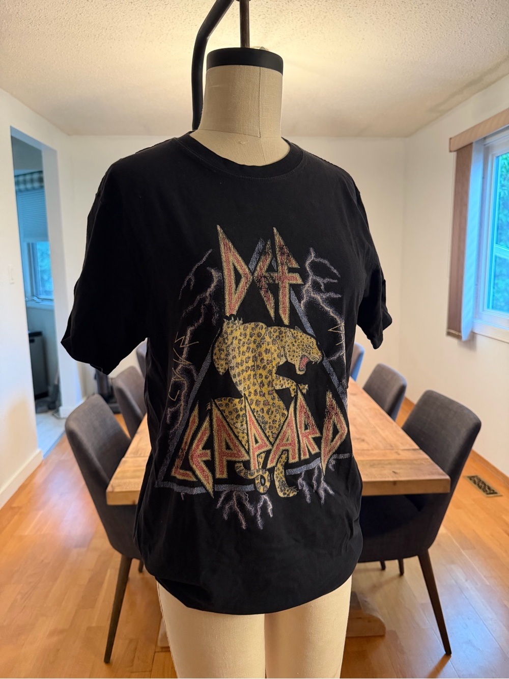 Def Leppard Black Leopard Graphic Band Tee